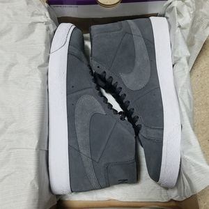 Nike SB Zoom Blazer mids